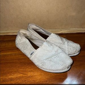 White Toms size 8